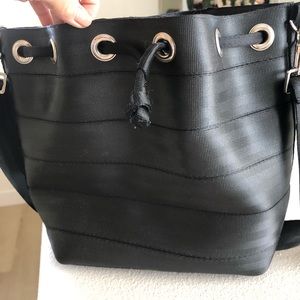 ✨HARVEY’S SEAT BELT BAG✨